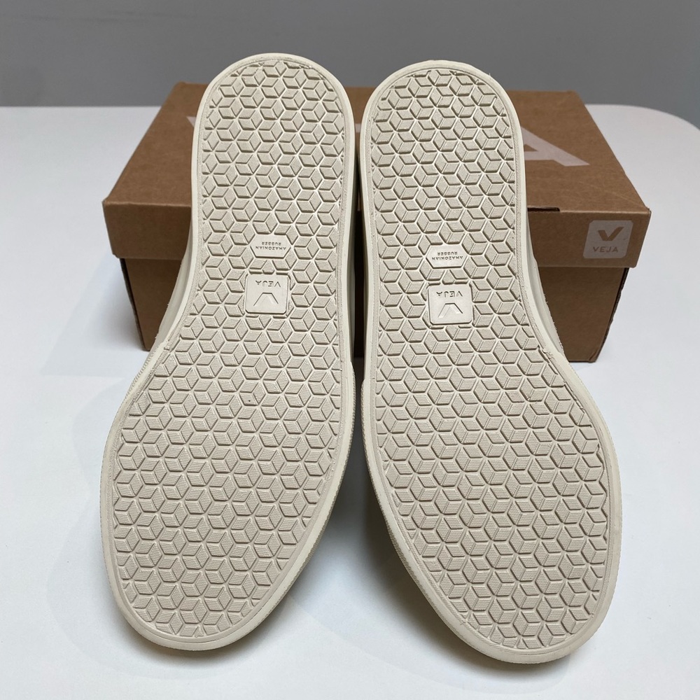 Veja Campo Sneaker Extra White/Natural Suede sz 38.5EU/7.5US New in Box - Picture 6 of 7